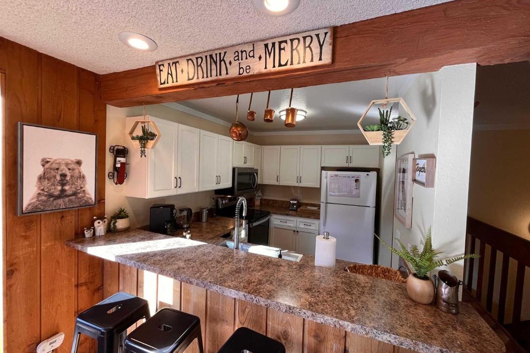 Photo of Kitchen in Mammoth Lakes