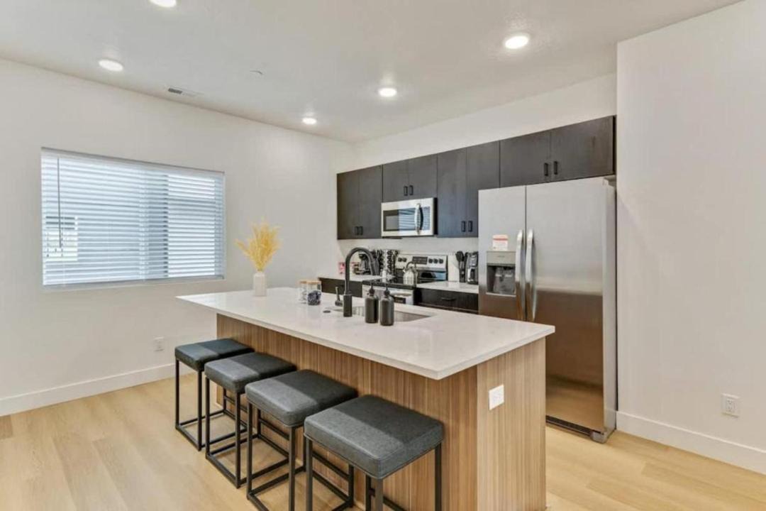 Photo of Kitchen in People's Freeway