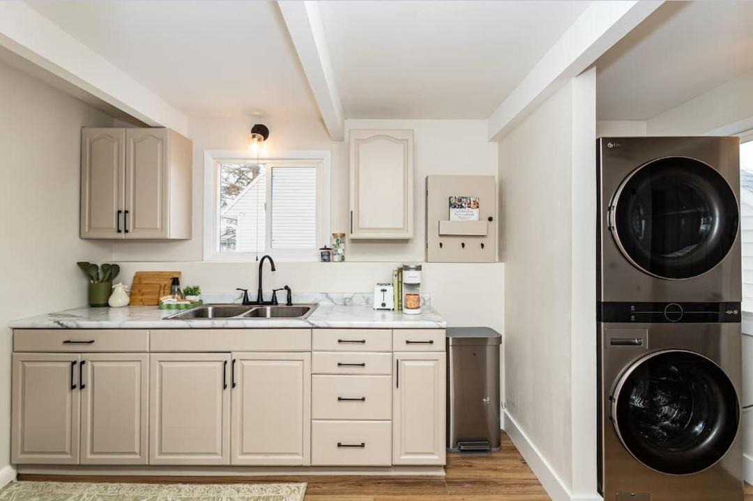 Photo of Others in Ames
