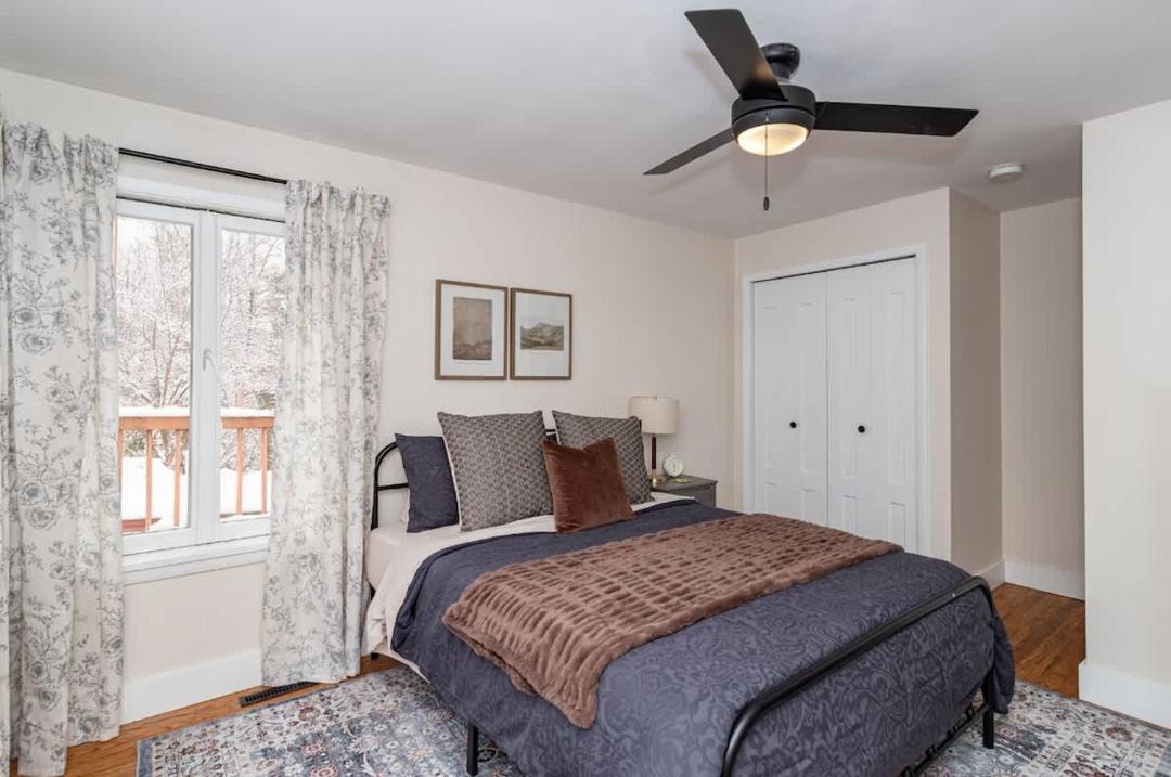 Photo of Bedroom in Ames