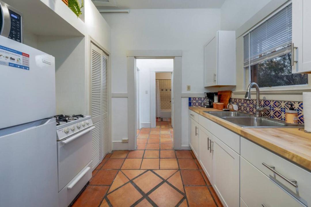 Photo of Kitchen in West University