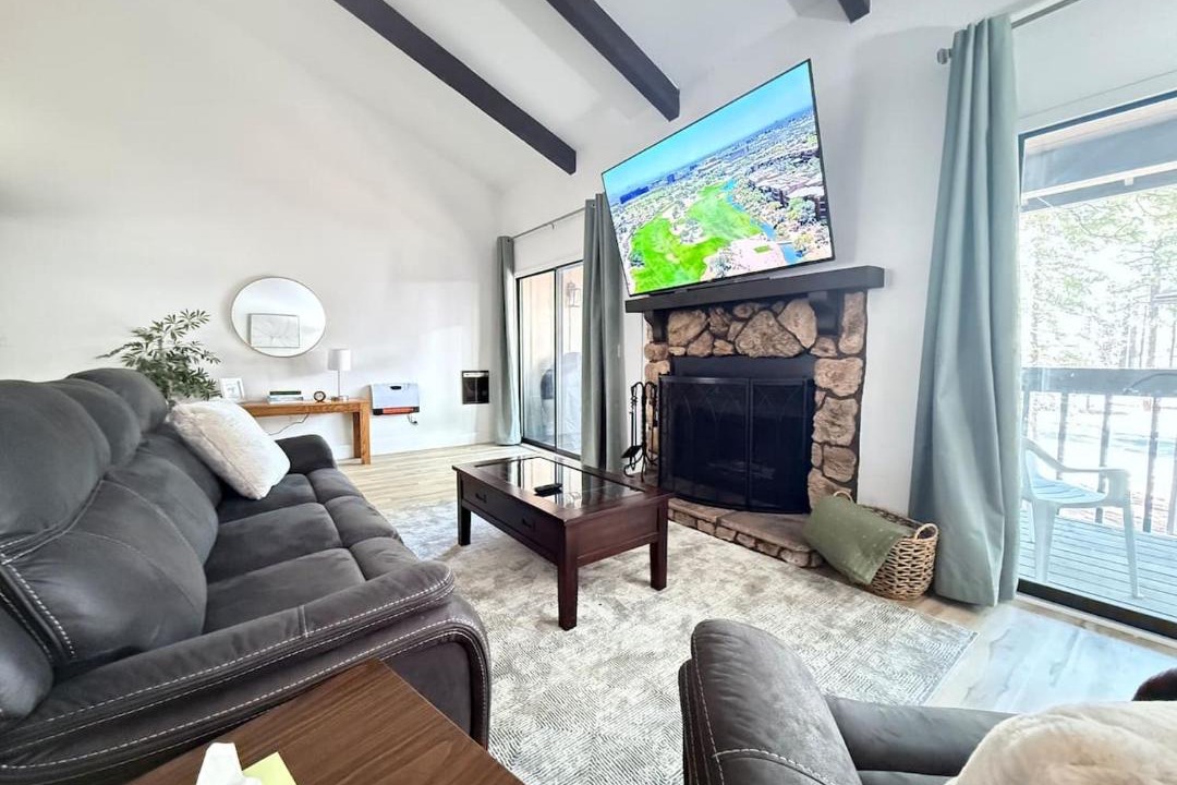 Photo of Livingroom in Pinetop