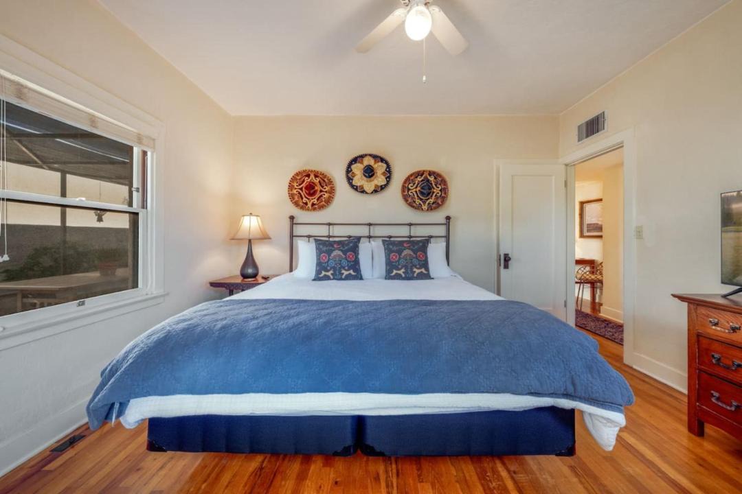 Photo of Bedroom in Sam Hughes