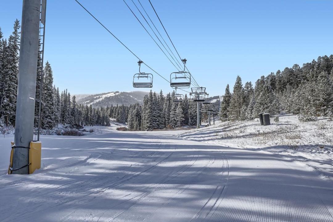 Photo of Others in Peak 9