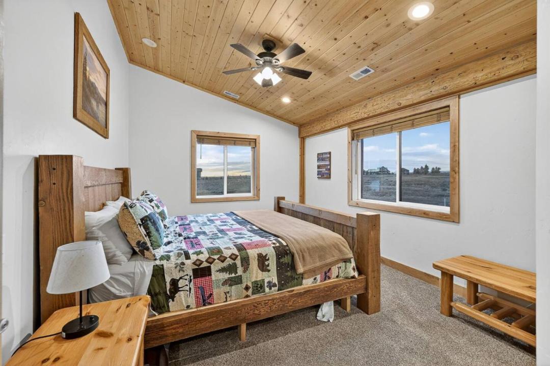 Photo of Bedroom in Island Park