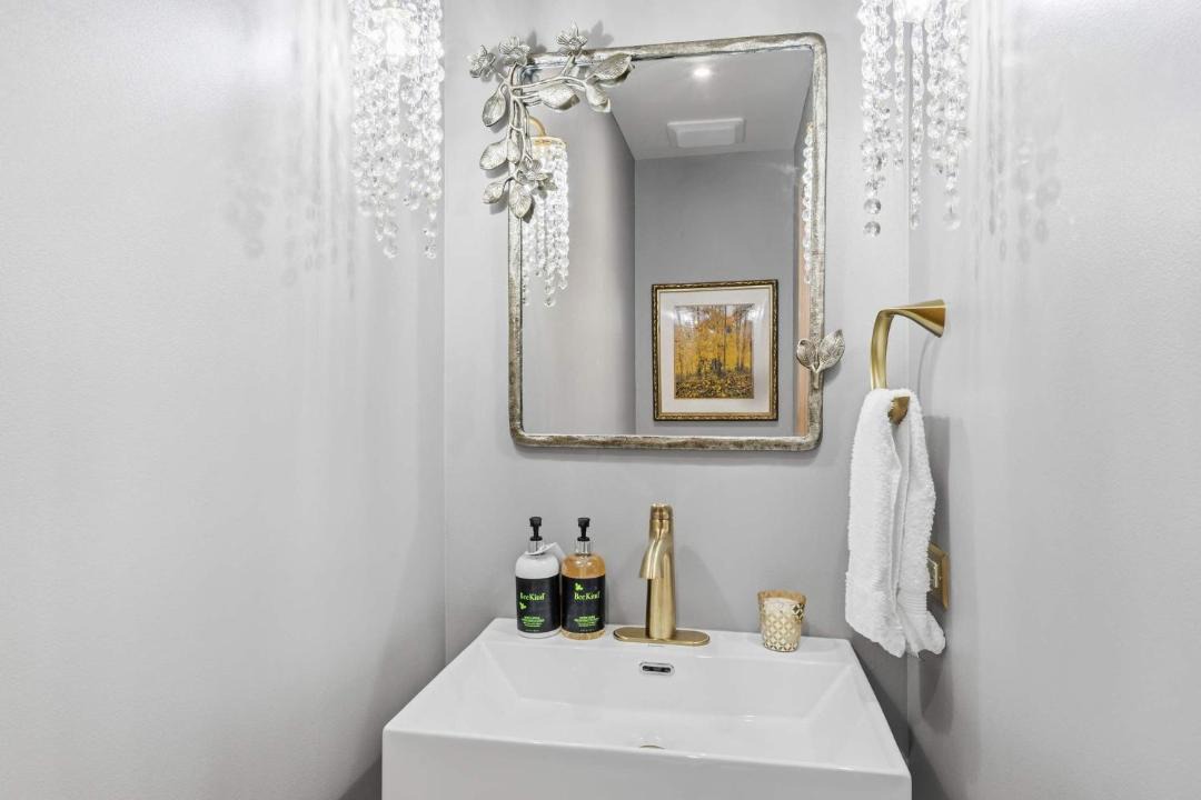 Photo of Bathroom in Highlands Townhomes