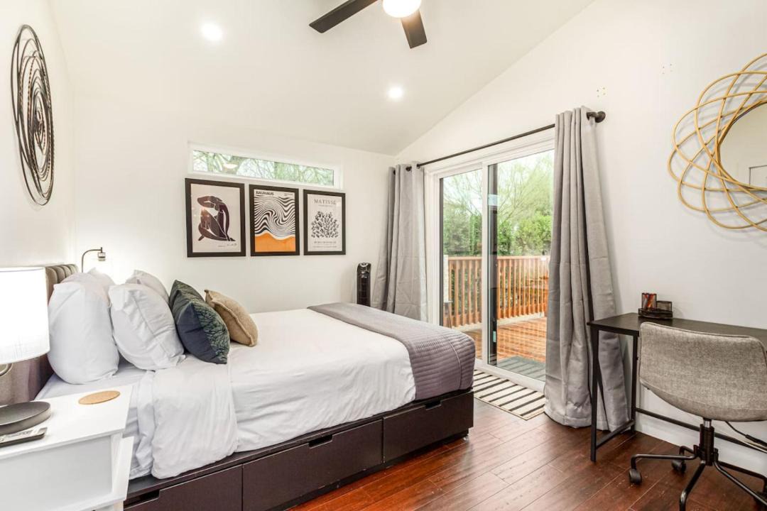 Photo of Bedroom in Garfield