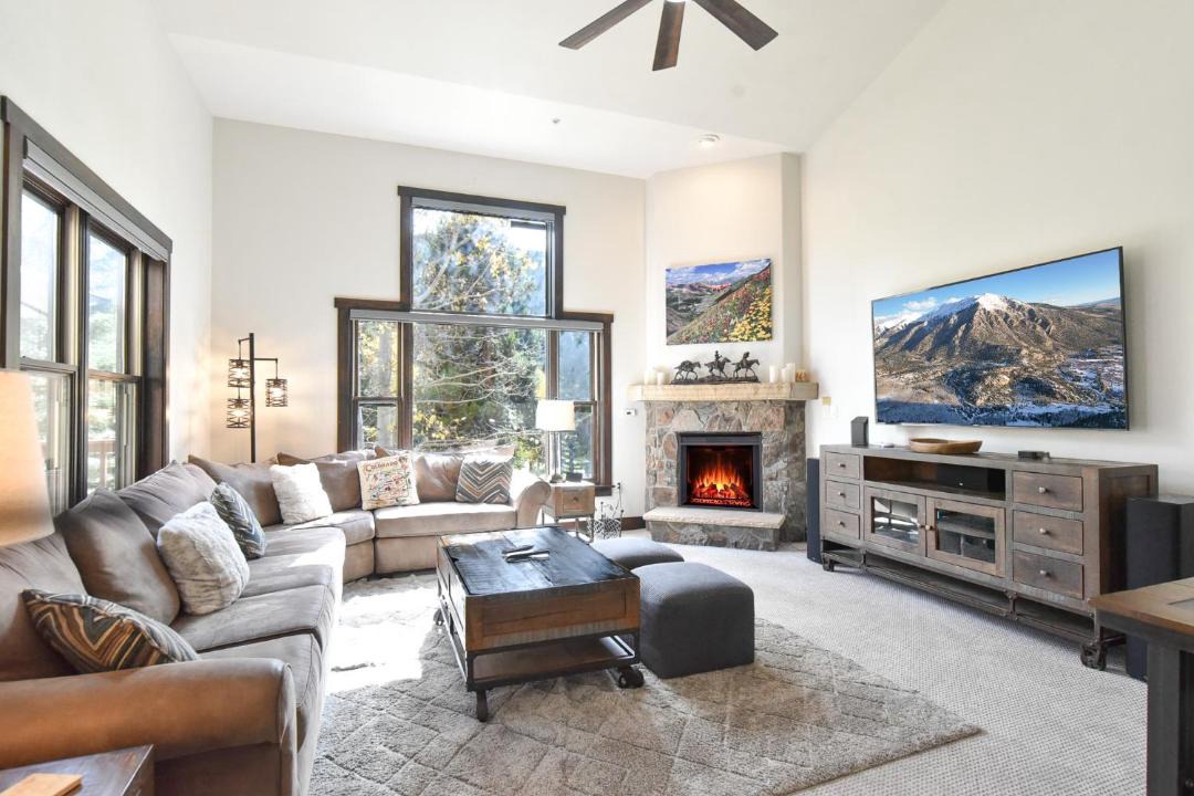 Photo of Livingroom in Keystone