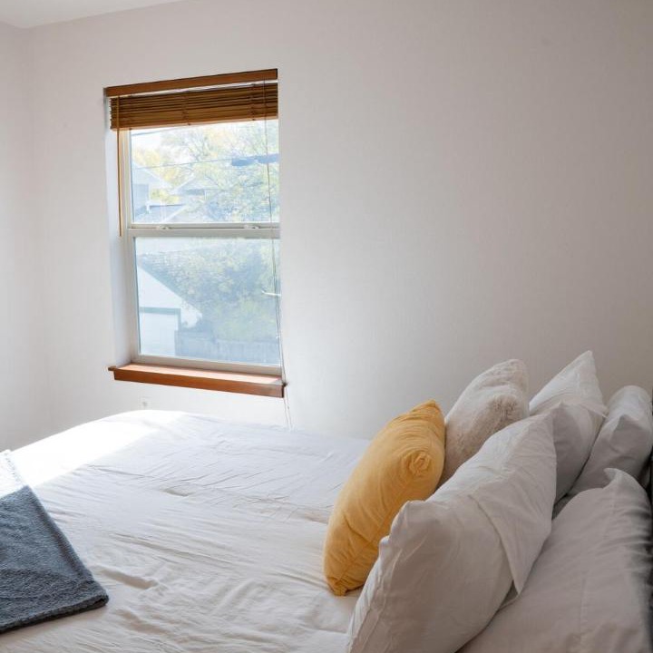 Photo of Bedroom in Central - Terry