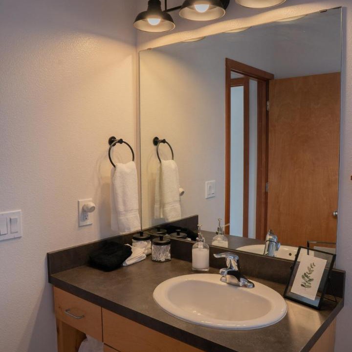 Photo of Bathroom in Central - Terry