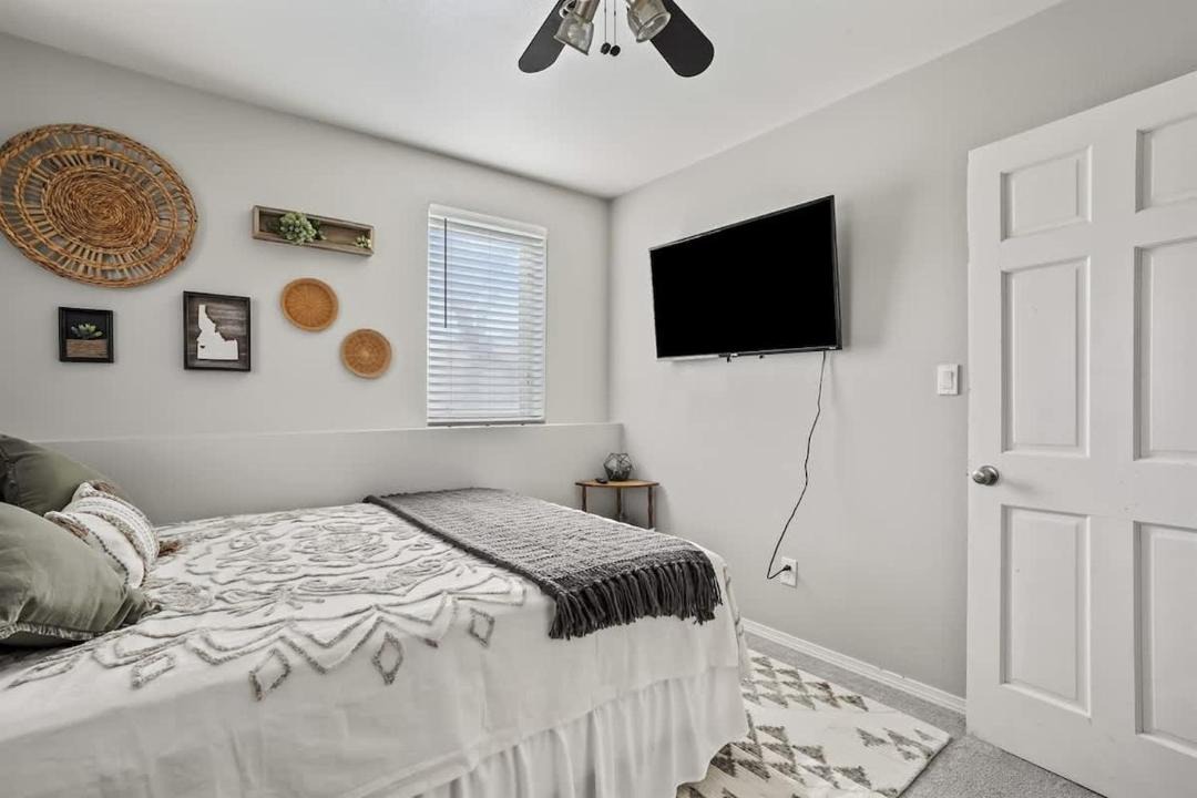 Photo of Bedroom in Nampa