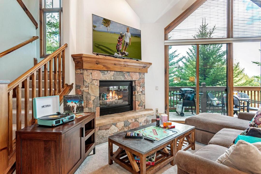 Photo of Livingroom in Edwards