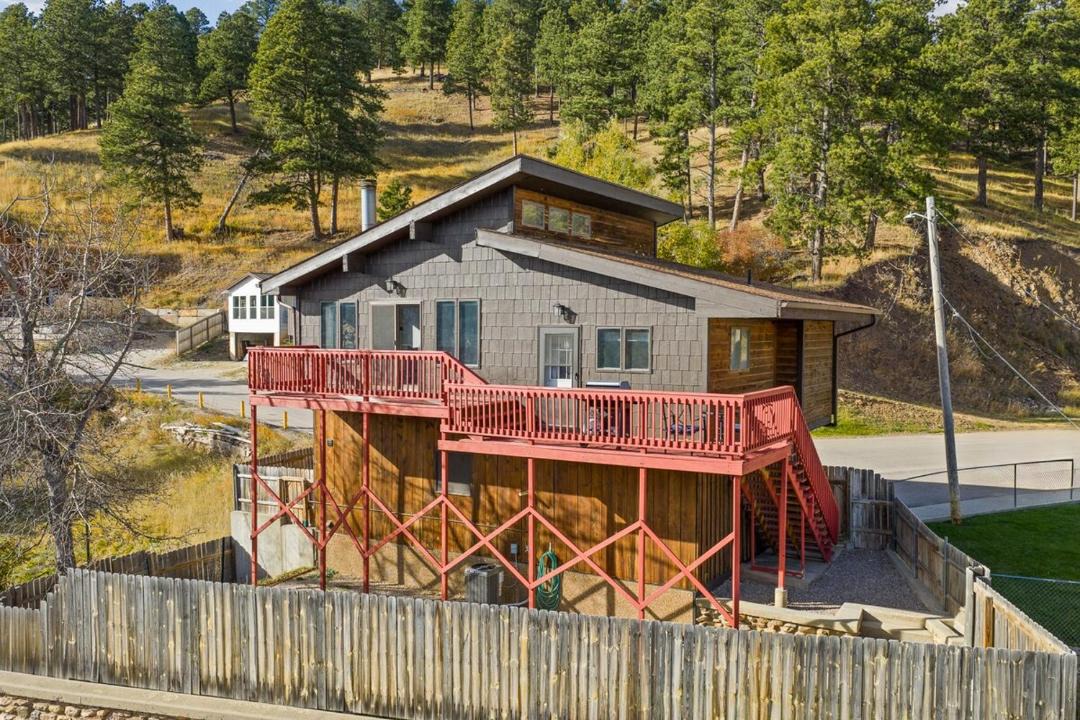 Photo of Others in Deadwood