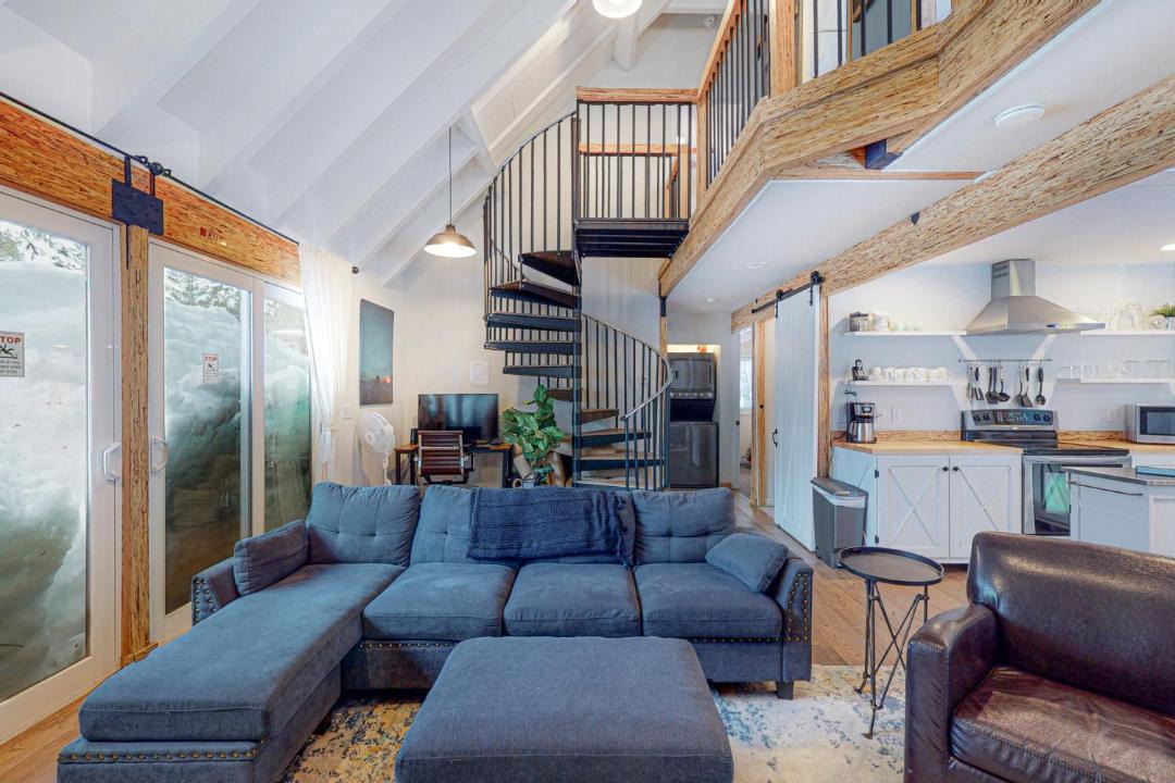 Photo of Livingroom in Yosemite West