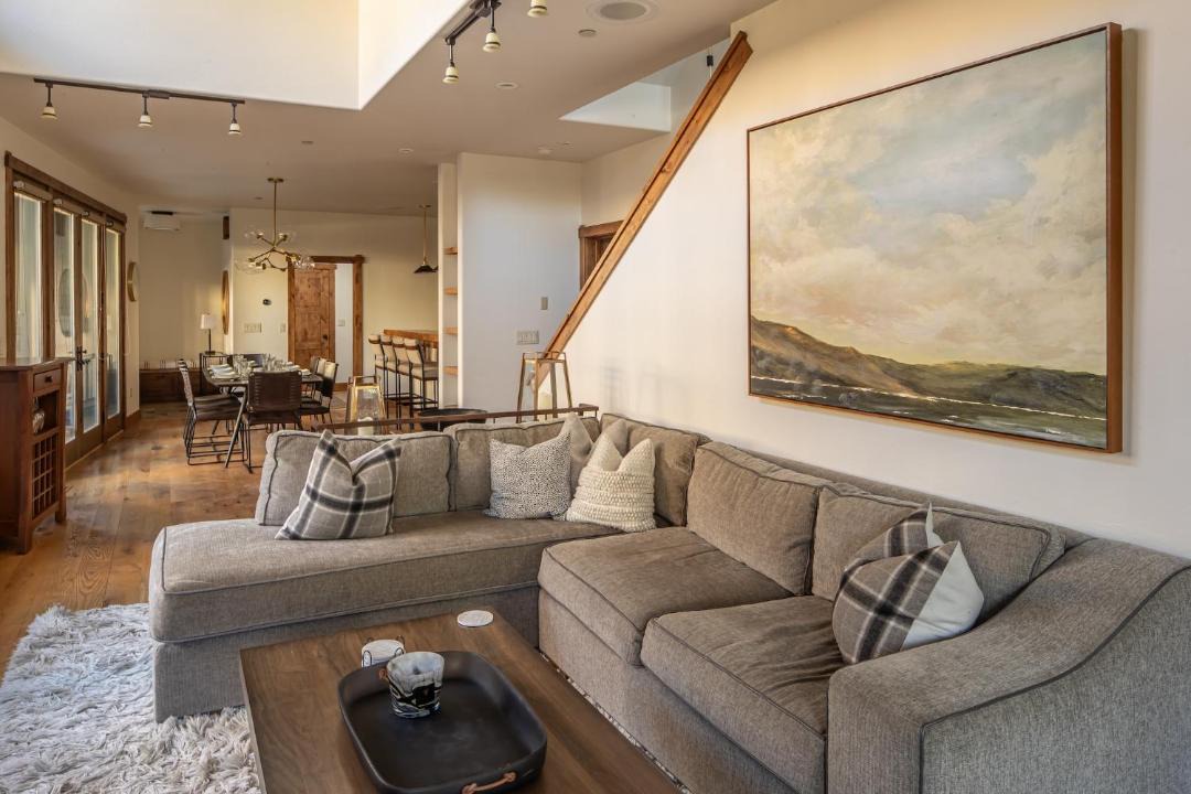 Photo of Livingroom in Big Sky
