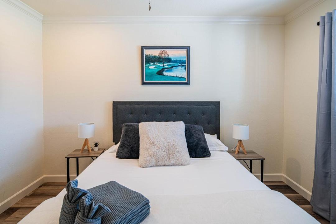 Photo of Bedroom in Scottsdale Estates Nine