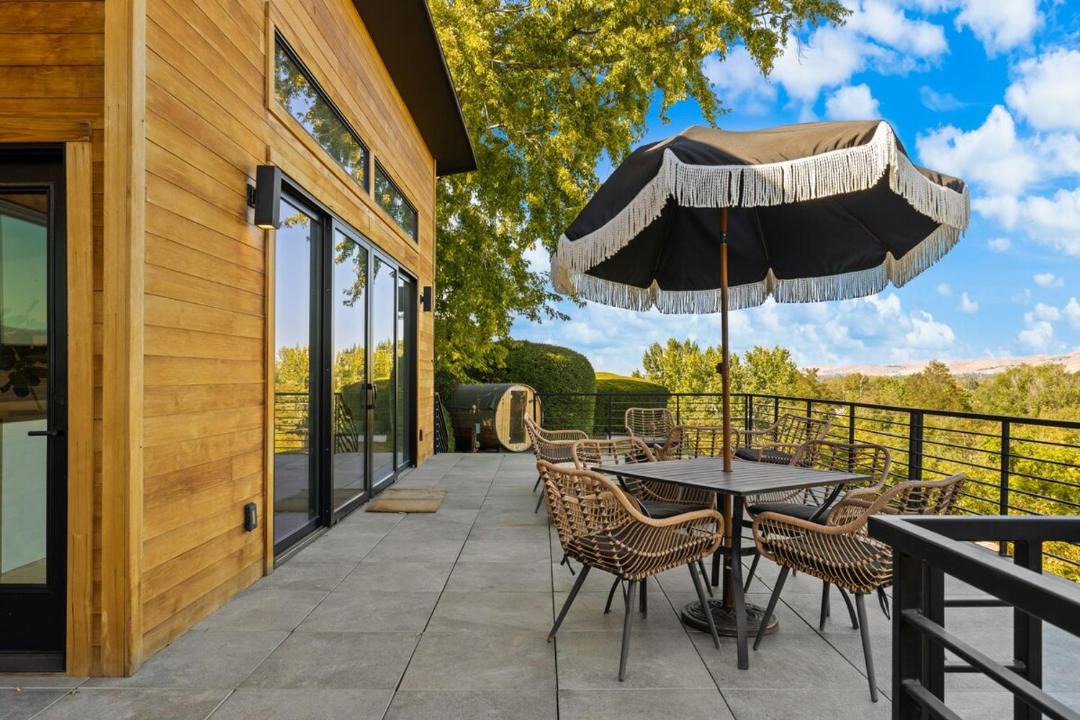 Photo of Patio Balcony in Central Rim