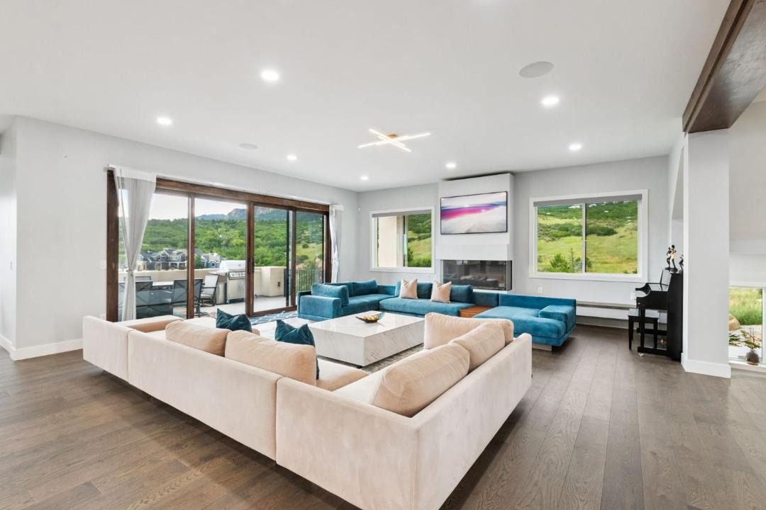 Photo of Livingroom in Southwest Colorado Springs