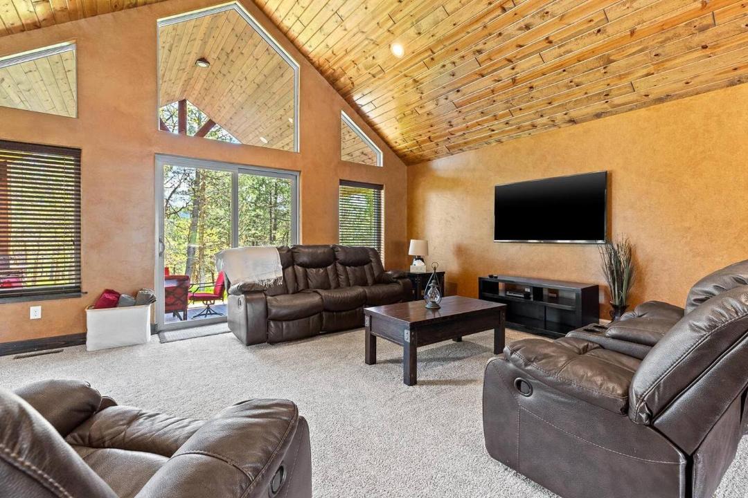 Photo of Livingroom in Deadwood
