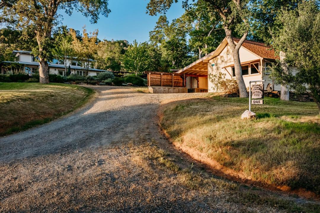 Photo of Others in Mariposa