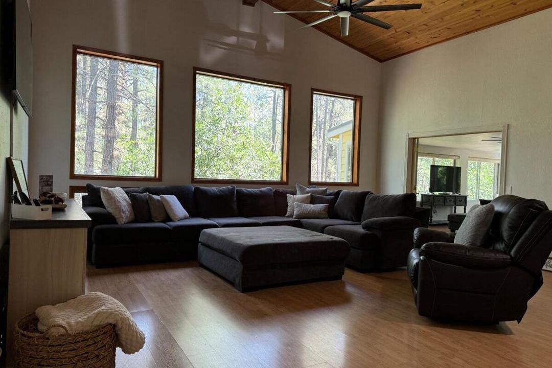 Photo of Livingroom in Pine