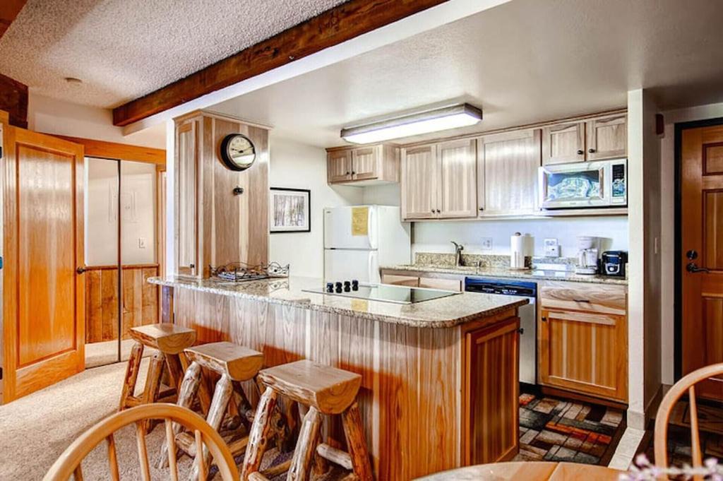 Photo of Kitchen in Peak 9