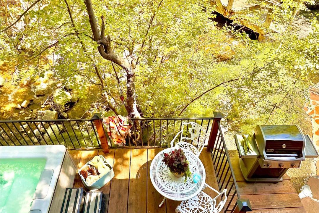 Photo of Patio Balcony in Sundance
