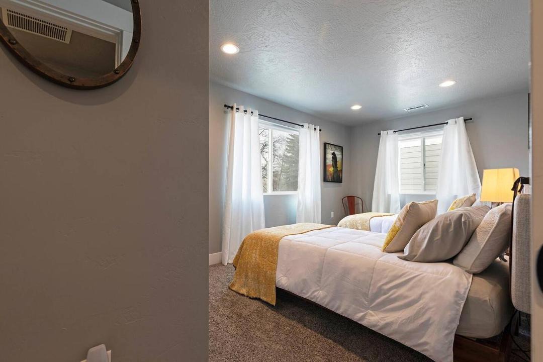 Photo of Bedroom in Franklin to the Fort