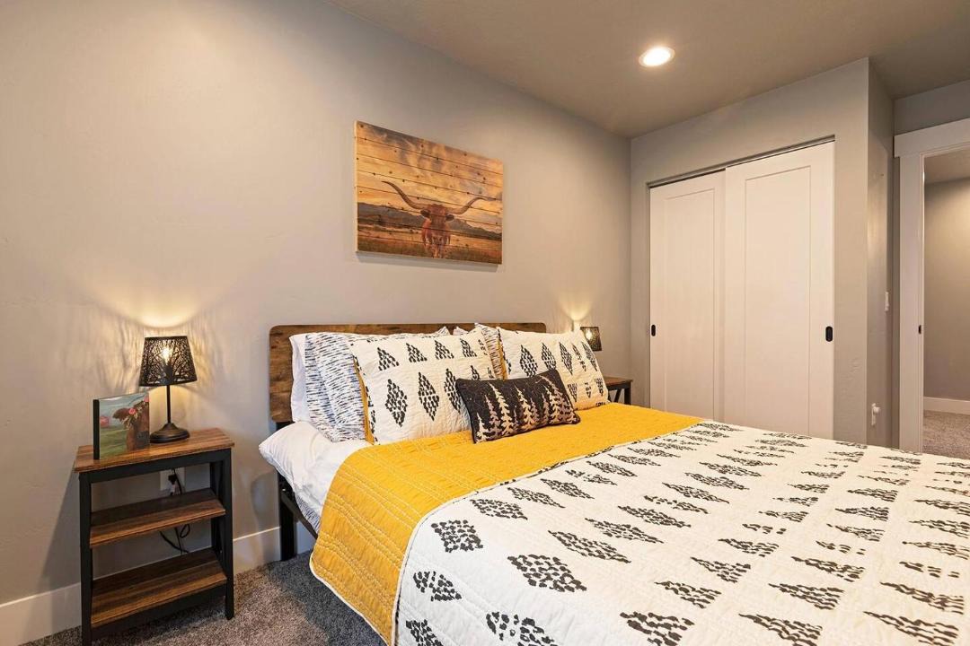 Photo of Bedroom in Franklin to the Fort