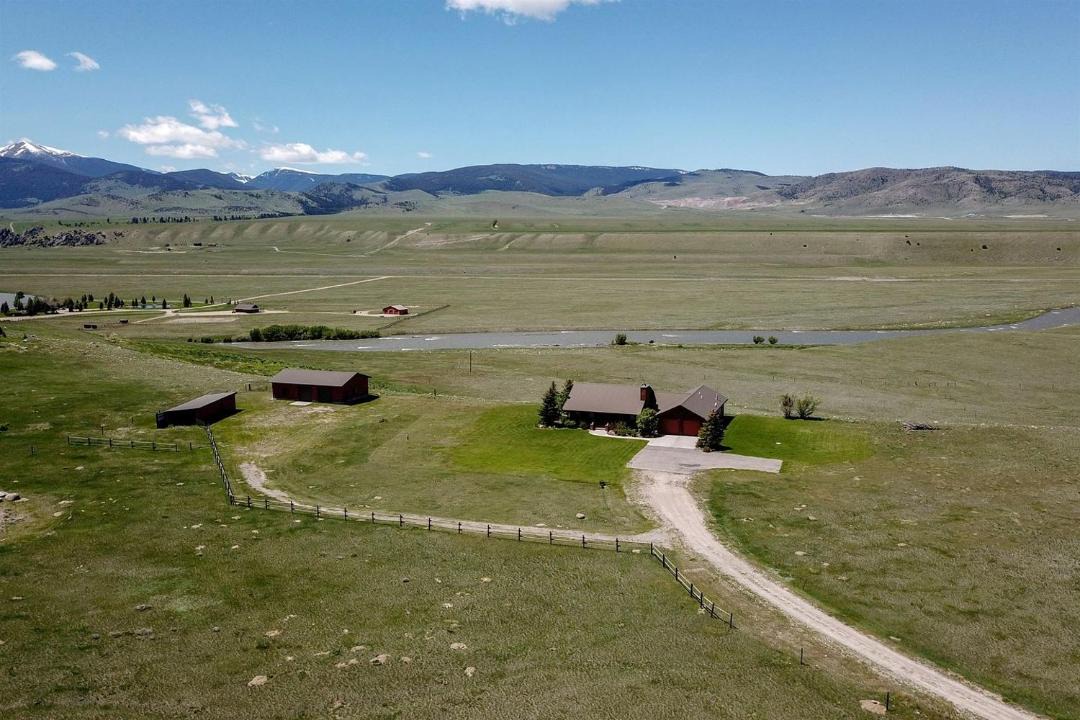 Photo of Buildings in Cameron