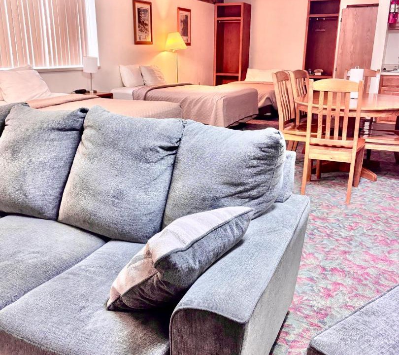 Photo of Livingroom in Huron