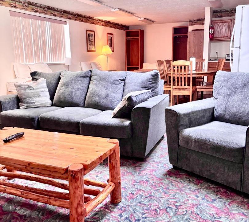 Photo of Livingroom in Huron