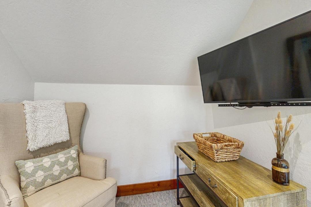 Photo of Livingroom in Big Sky