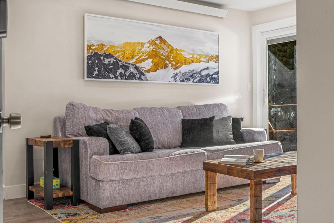 Photo of Livingroom in Avon
