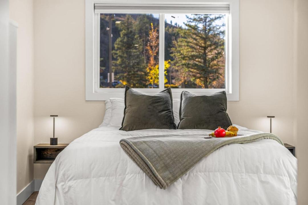Photo of Bedroom in Avon