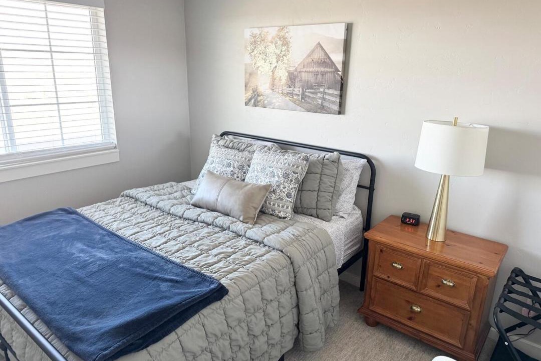 Photo of Bedroom in Gem County