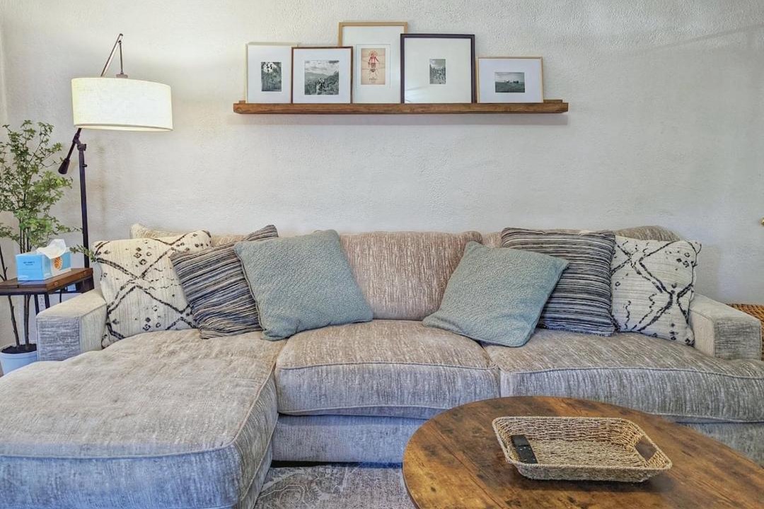 Photo of Livingroom in Central Colorado Springs