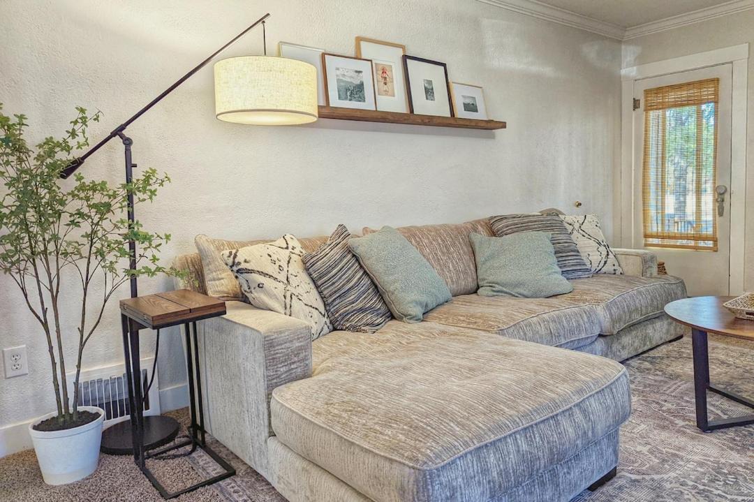 Photo of Livingroom in Central Colorado Springs