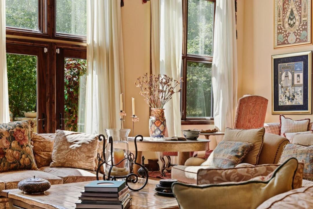 Photo of Livingroom in Avon