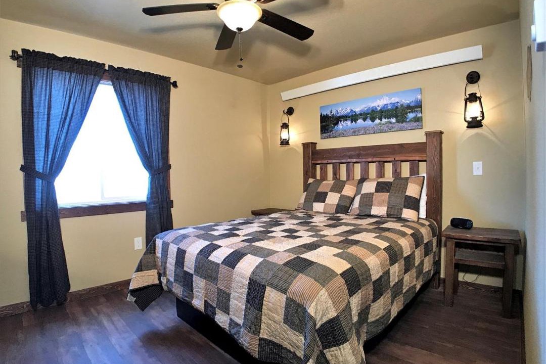 Photo of Bedroom in Island Park