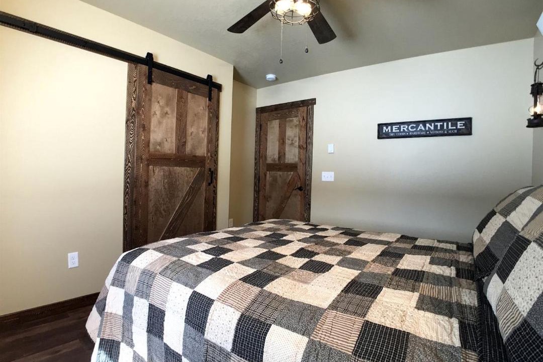 Photo of Bedroom in Island Park