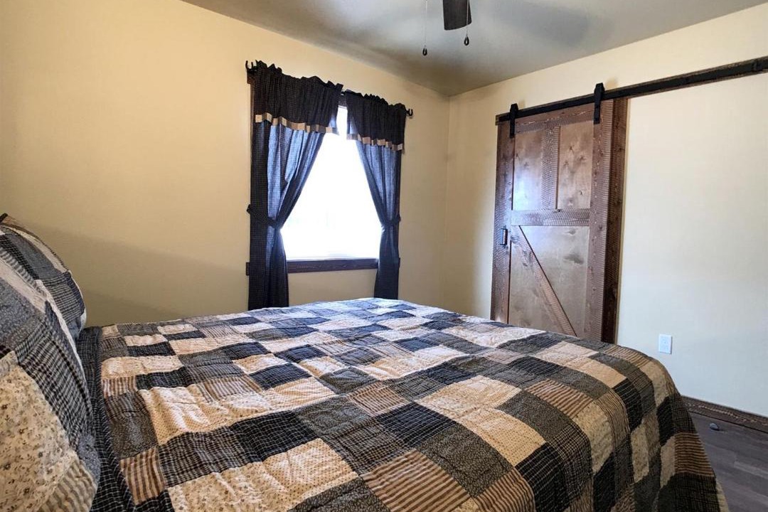 Photo of Bedroom in Island Park