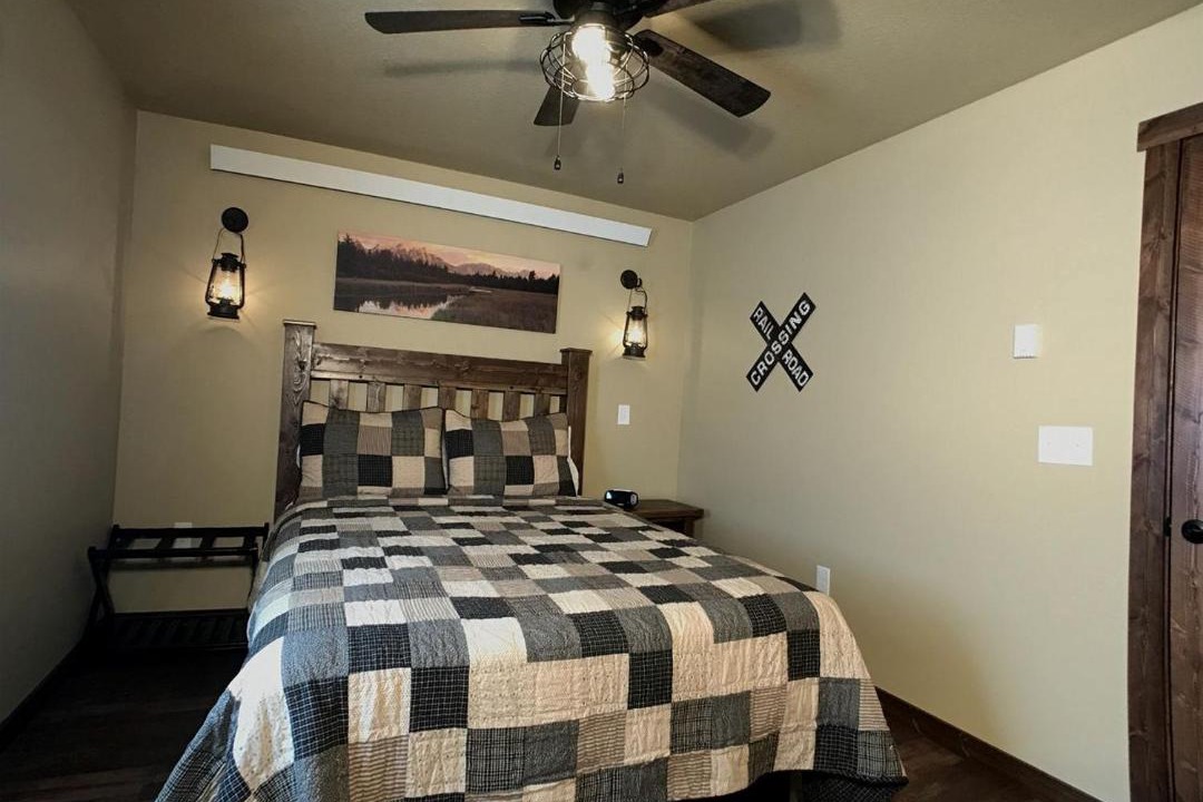 Photo of Bedroom in Island Park