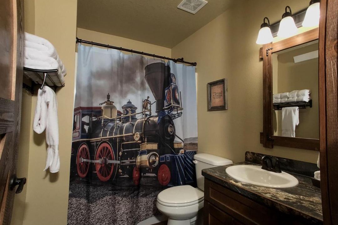 Photo of Bathroom in Island Park