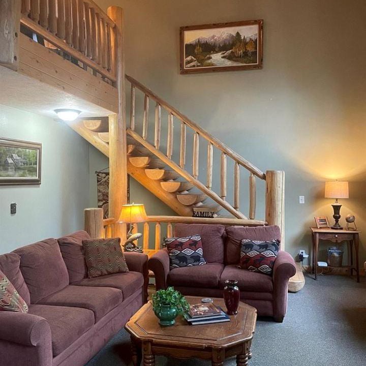 Photo of Livingroom in Island Park