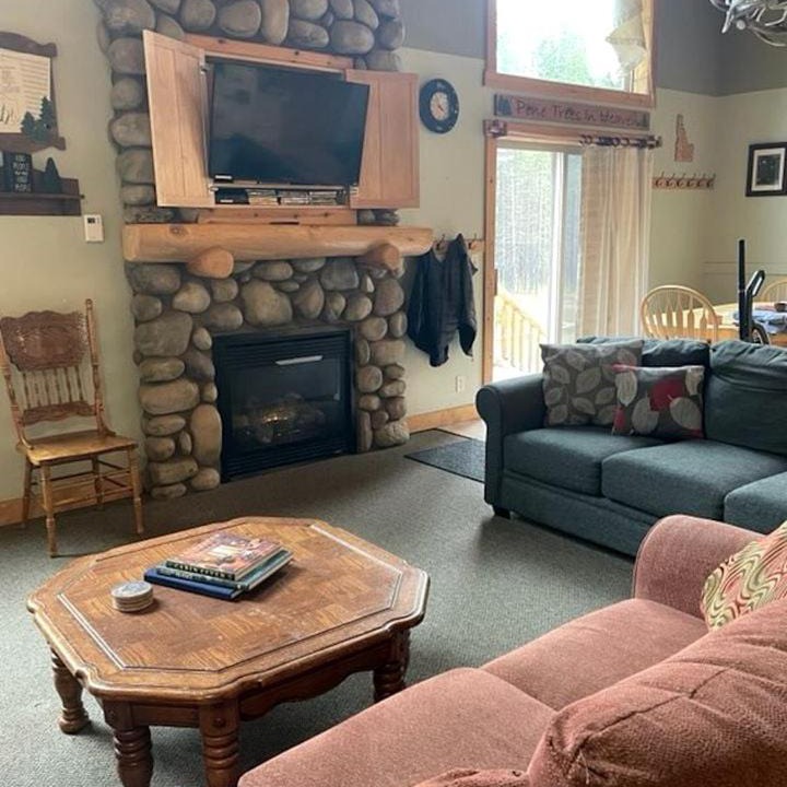 Photo of Livingroom in Island Park