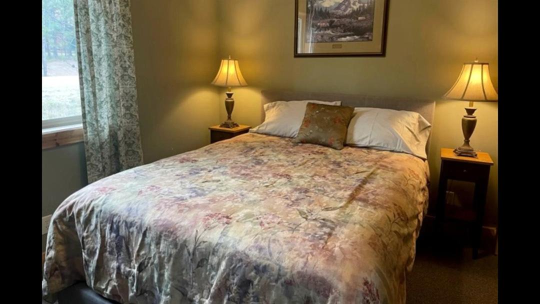 Photo of Bedroom in Island Park