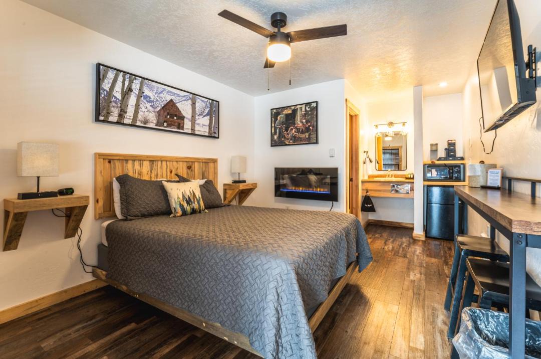 Photo of Bedroom in Cascade