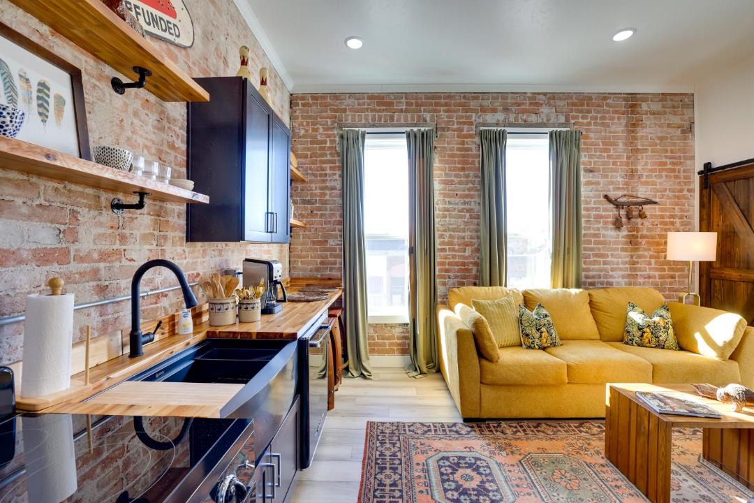 Photo of Others in Emmett