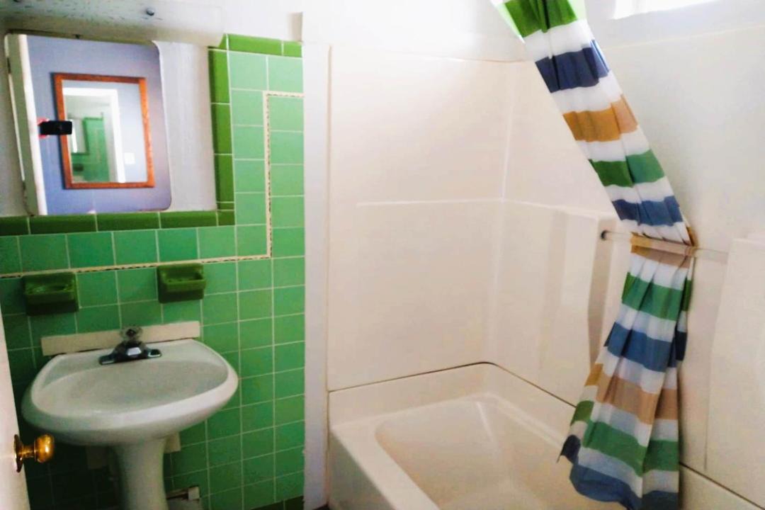 Photo of Bathroom in Shoshoni